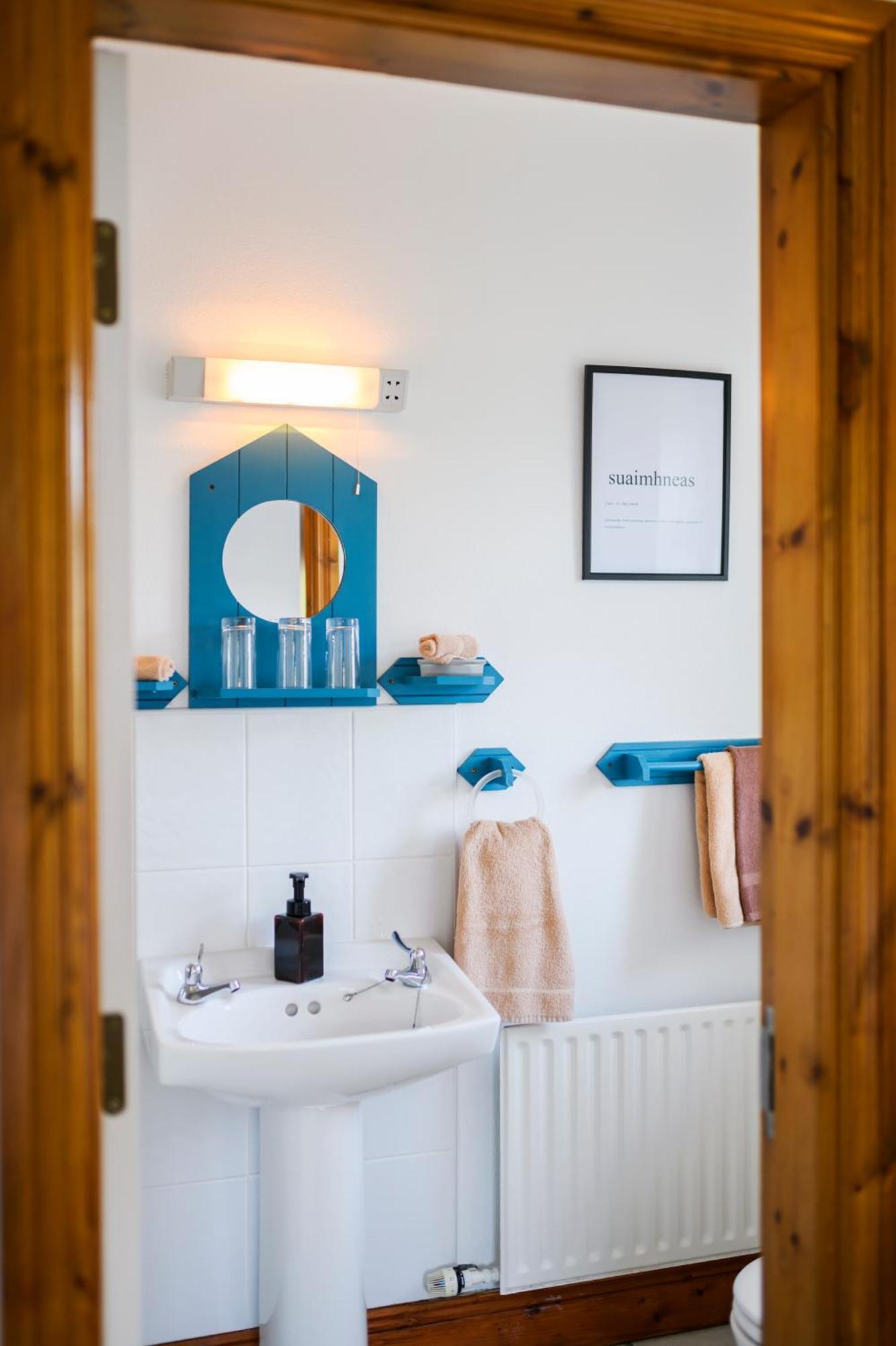 An Capall Dubh B&B 丁格尔 外观 照片