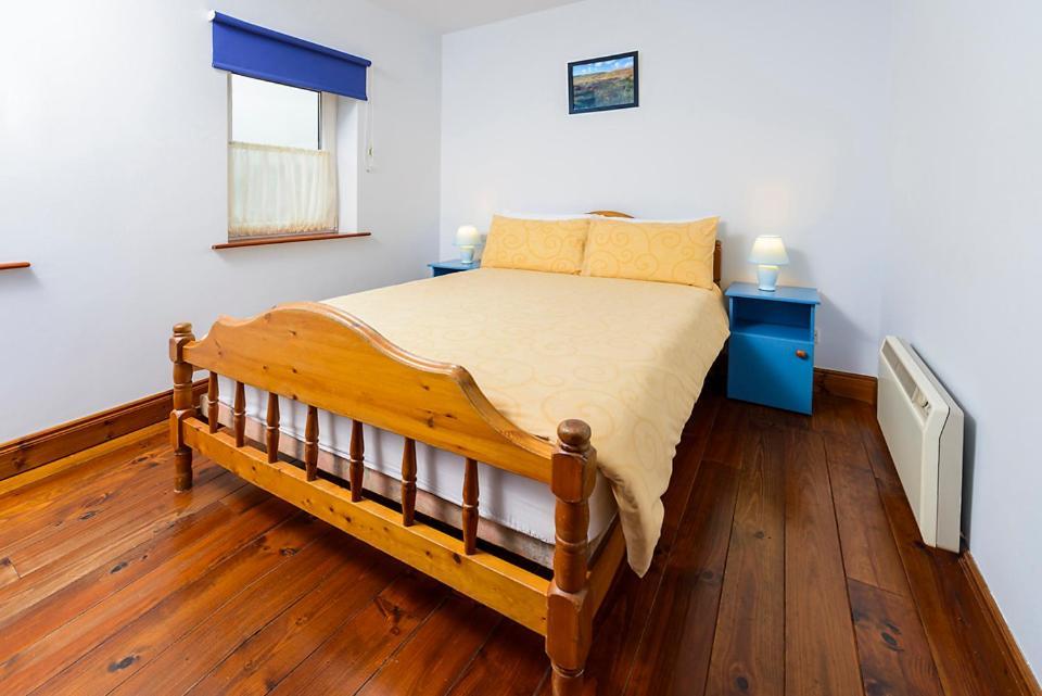 An Capall Dubh B&B 丁格尔 外观 照片