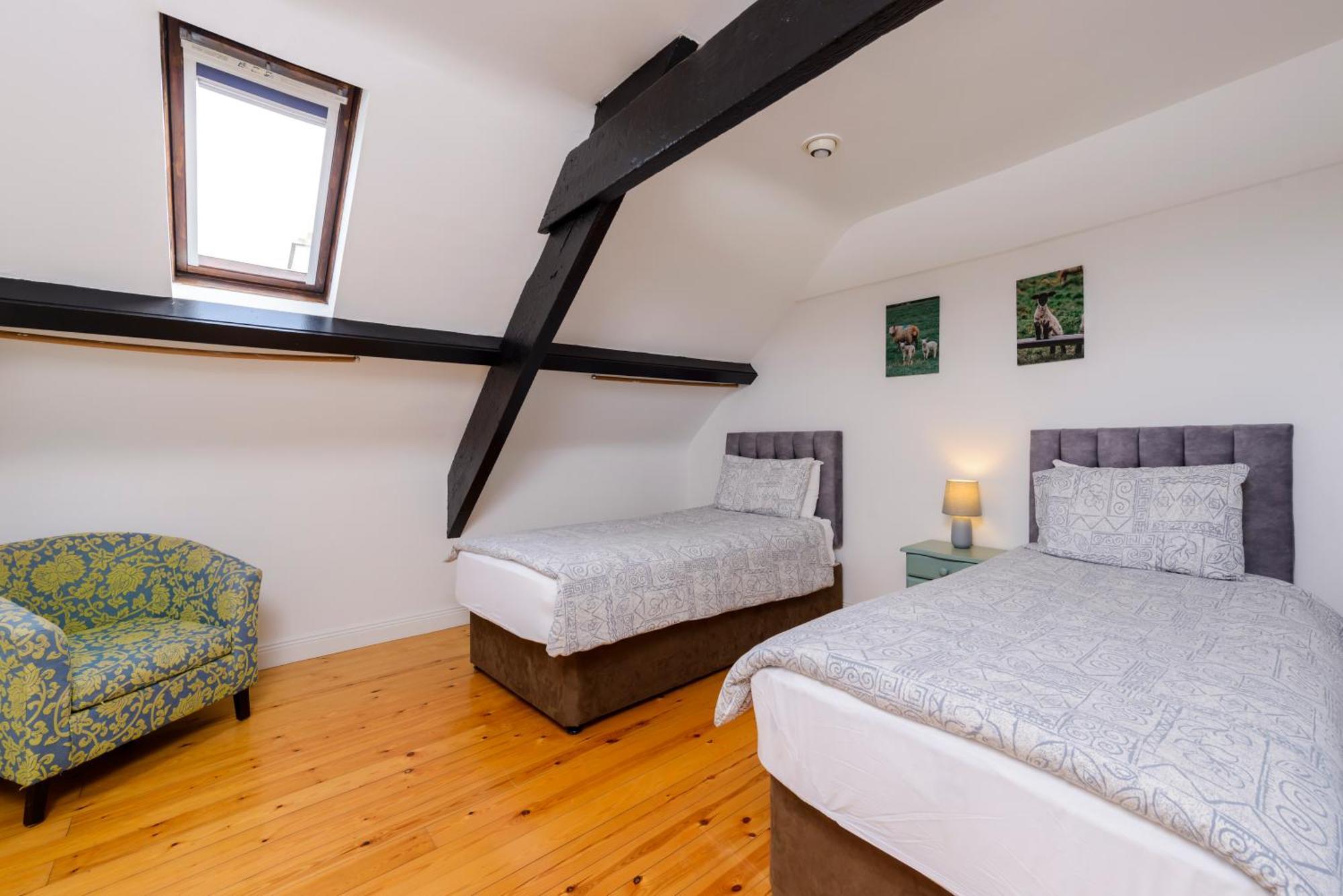 An Capall Dubh B&B 丁格尔 外观 照片