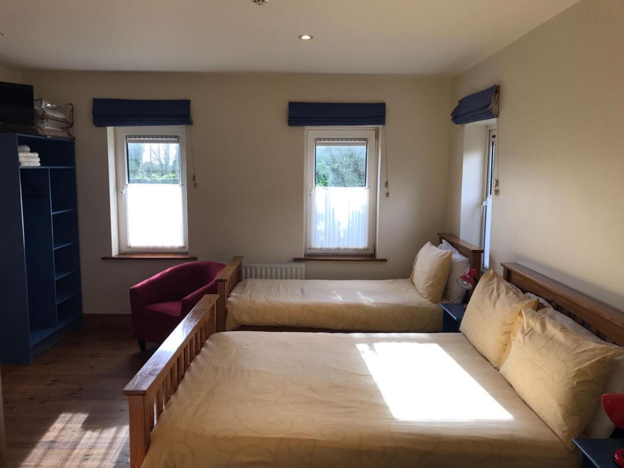 An Capall Dubh B&B 丁格尔 外观 照片