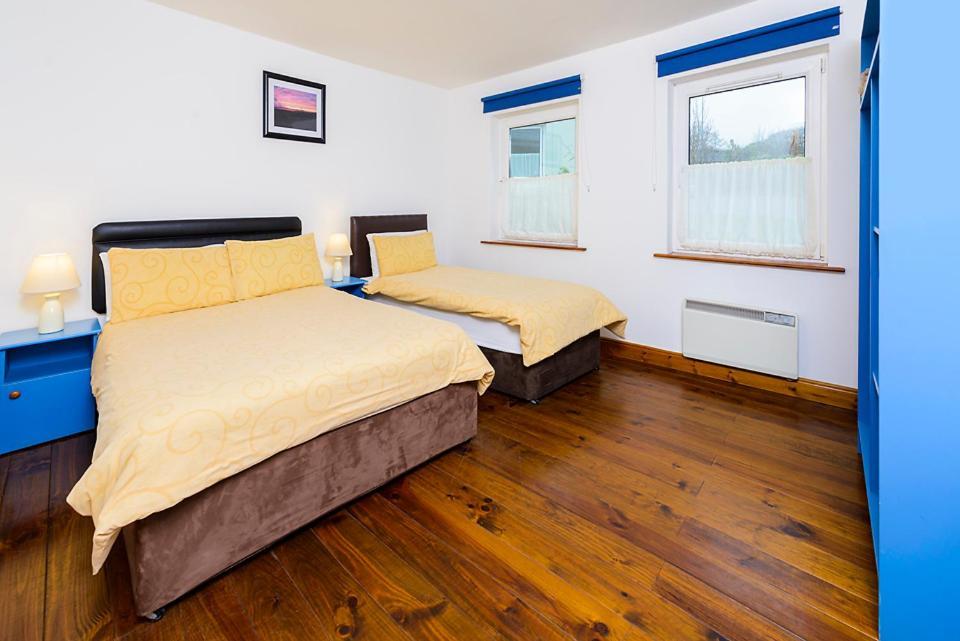 An Capall Dubh B&B 丁格尔 外观 照片
