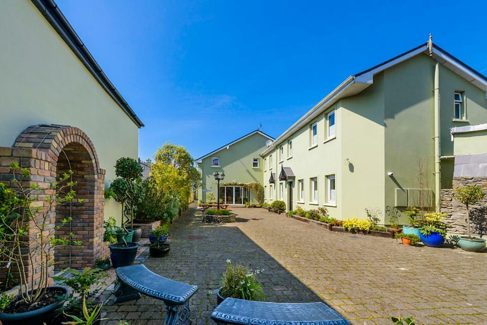 An Capall Dubh B&B 丁格尔 外观 照片